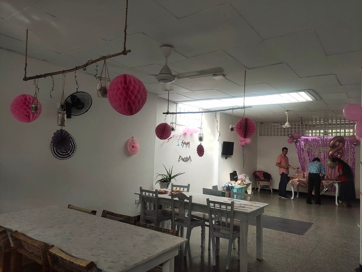 Holy Dumpling Colombo 07 interior